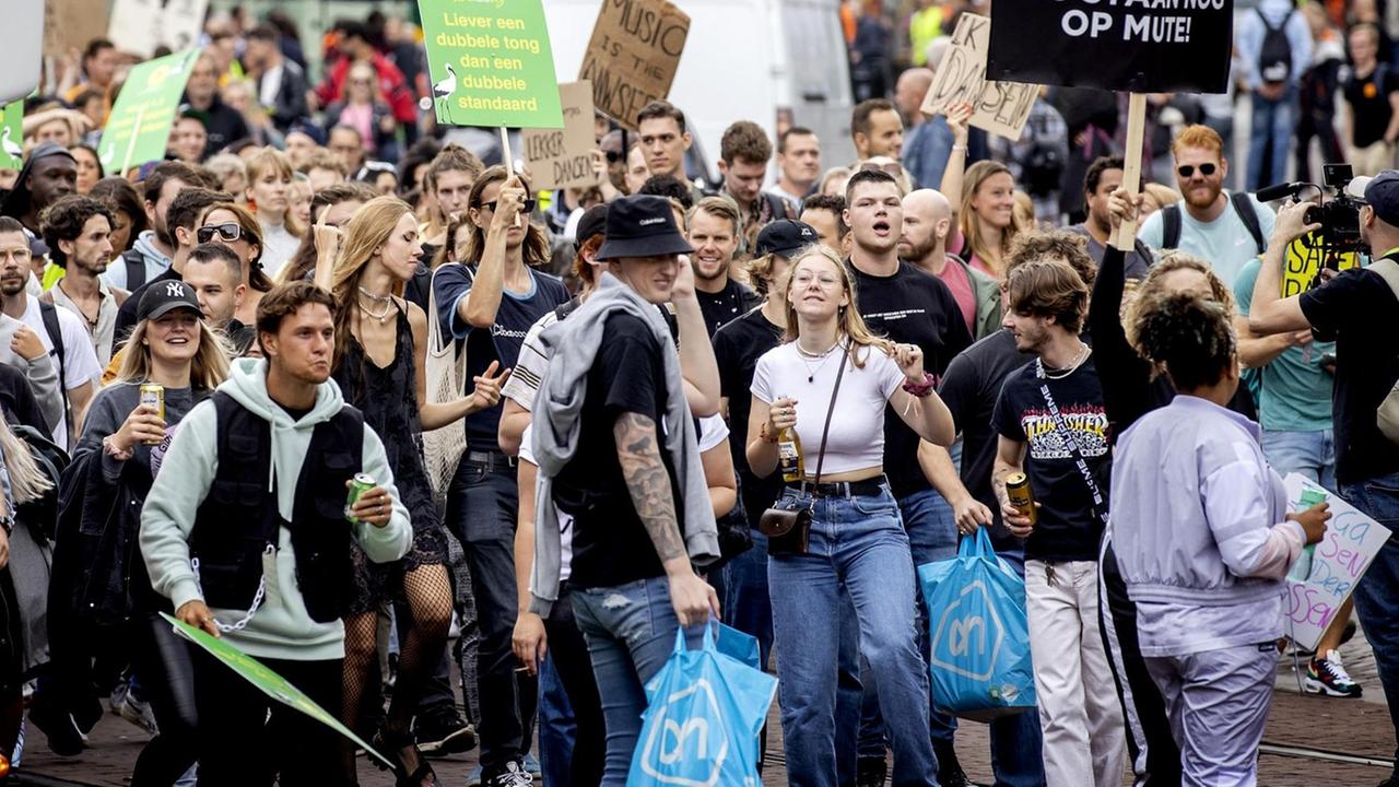 Demonstration im niederländischen Den Haag gegen die Corona-Auflagen für die Veranstaltungsbranche (11.09.2021)