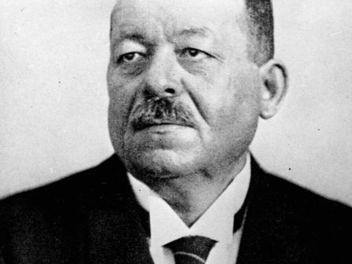 Porträt von Friedrich Ebert (SPD) am 19. November 1918.