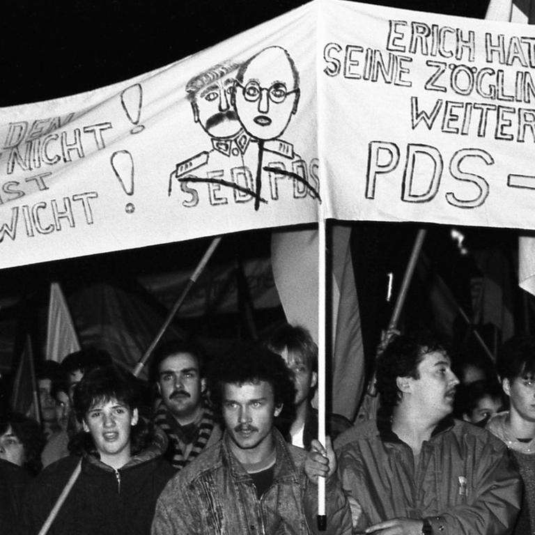 Proteste vor der erste freien Volkskammerwahl in der DDR