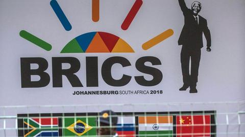 Das Logo des Brics-Gipfeltreffens in Südafrika.