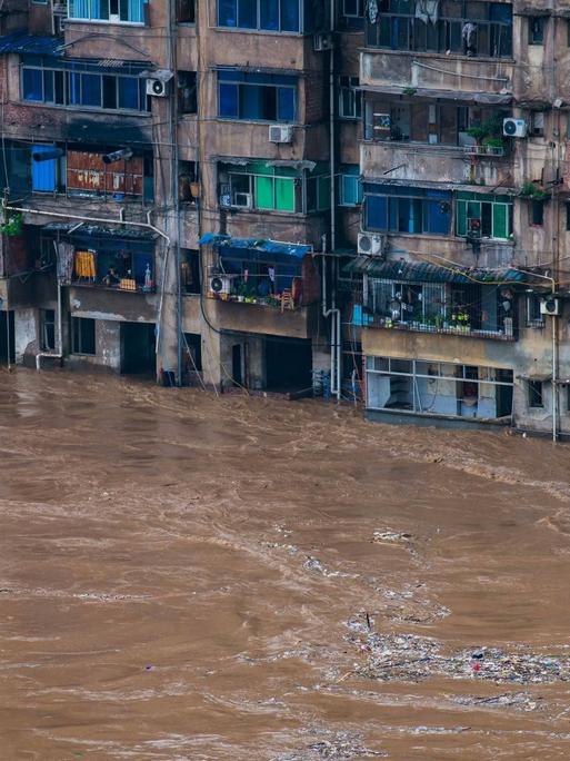 Überflutung einer Stadt in China am 1. Juli 2020 (Symbolfoto).