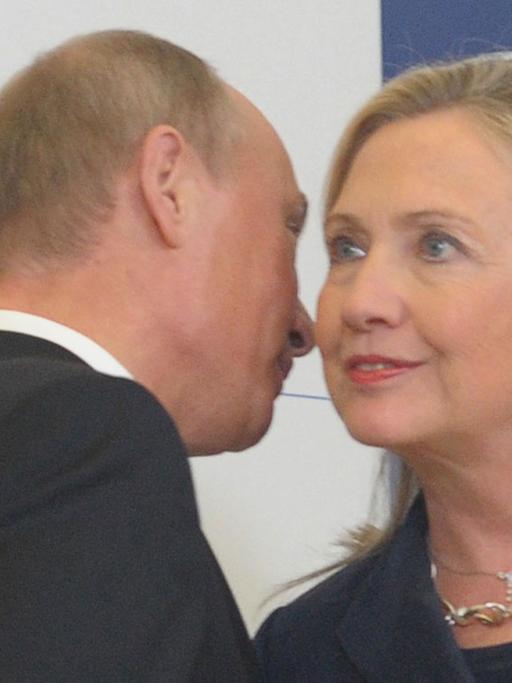 Putin und Clinton beim APEC-Treffen 2012.