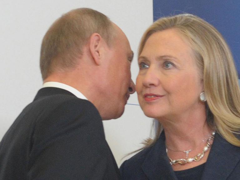 Putin und Clinton beim APEC-Treffen 2012.