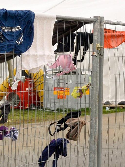 Der Zaun eines Flüchtlingslagers in Kassel, 5. April 2020.