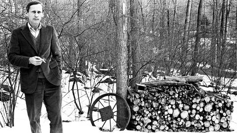 Der amerikanische Schriftsteller William Gaddis im Jahr 1968.
