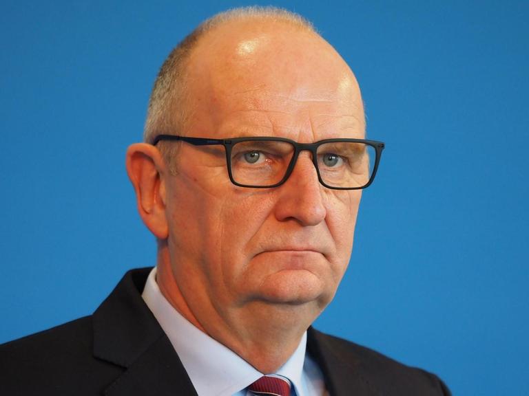 Dietmar Woidke (SPD), Ministerpräsident von Brandenburg, während einer Pressekonferenz zu den „Perspektiven zur Bewältigung der Corona-Pandemie für Brandenburg“. Vorangegangen war eine Kabinettssitzung.