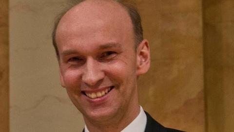 Arnulf Quadt, Professor für Kern- und Teilchenphysik an der Universität Göttingen, Porträt, lächelnd.