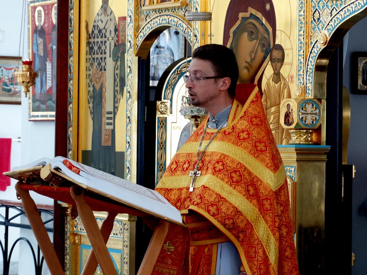 Priester Dimitrij Orechov