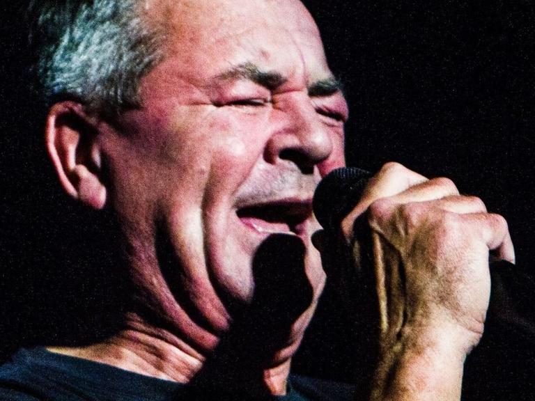 Der Sänger von Deep Purple, Ian Gillan, bei einem Konzert in Mailand.