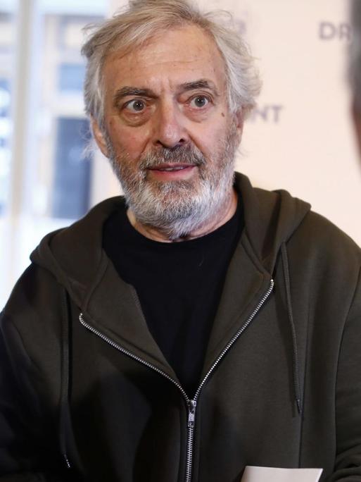 Der französische Autor Jean Paul Dubois erhält den Prix Goncourt für seinen Roman "Tous les hommes n'habitent pas le monde de la même façon".
