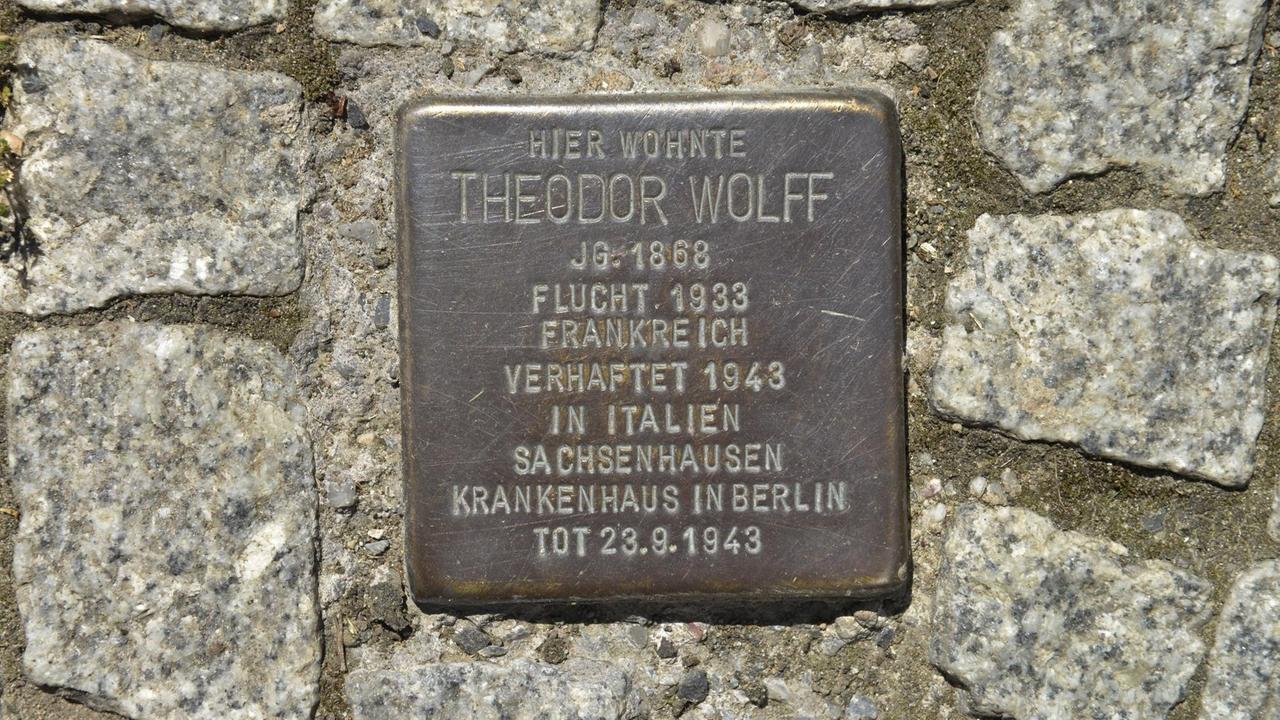 Stolperstein von Theodor Wolff in der Hiroshimastrasse in Berlin
