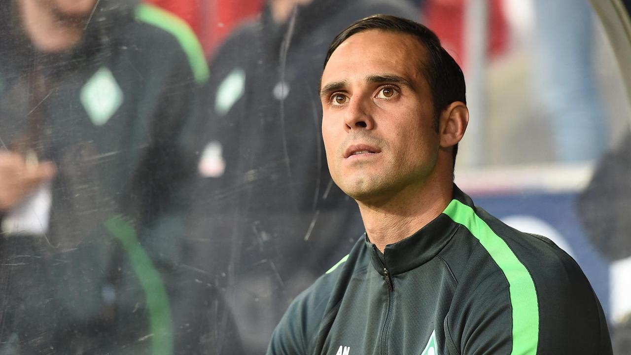 Der Trainer von Werder Bremen Alexander Nouri (Foto: Revierfoto/Revierfoto/dpa | Verwendung weltweit)