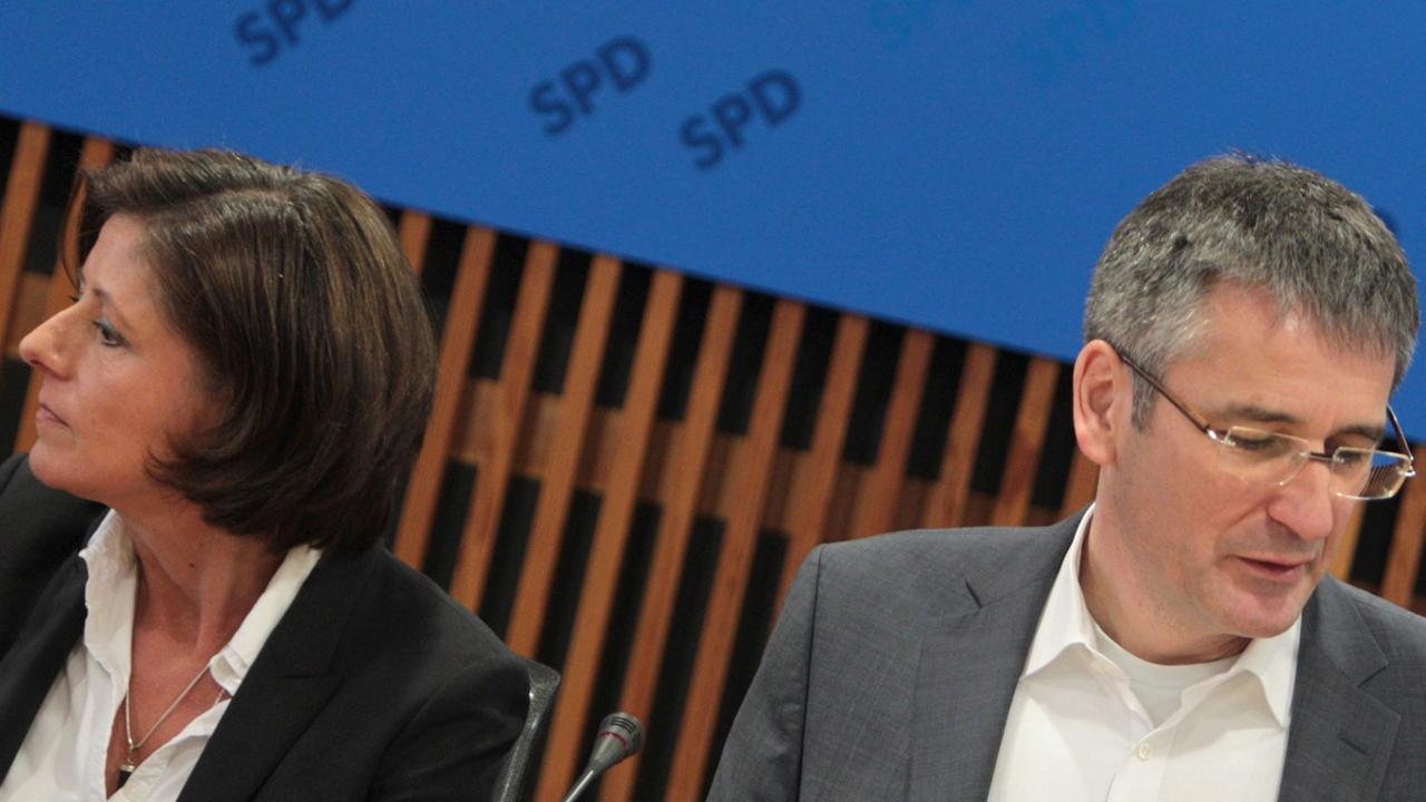 Die Ministerpräsidentin von Rheinland-Pfalz, Malu Dreyer (SPD), und der bisherige SPD-Fraktionsvorsitzende Hendrik Hering.