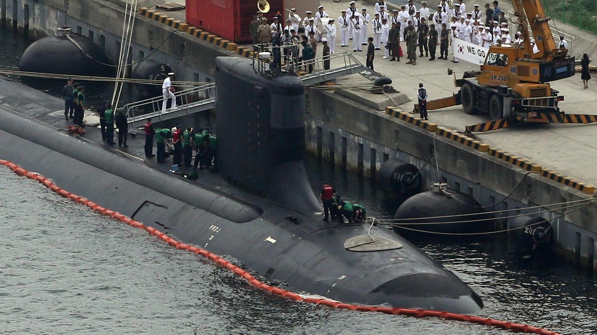 Das US-Atom-U-Boot USS Mississippi in einer Marinebasis in Busan, South Korea, 13. Juni 2016.