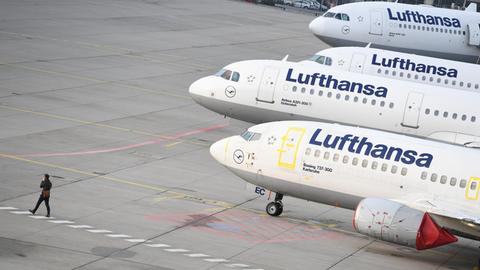 Lufthansa-Flugzeuge in Frankfurt am Main