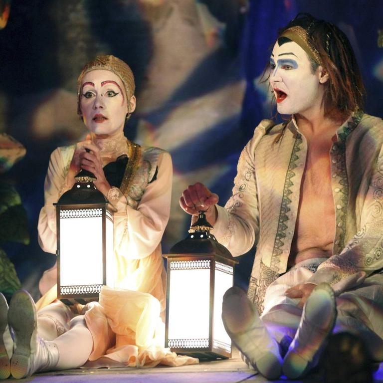 Andrea Broederbauer und Jan Sabo bei der Fotoprobe von William Shakespeares "Ein Sommernachtstraum" am Volkstheater Wien.