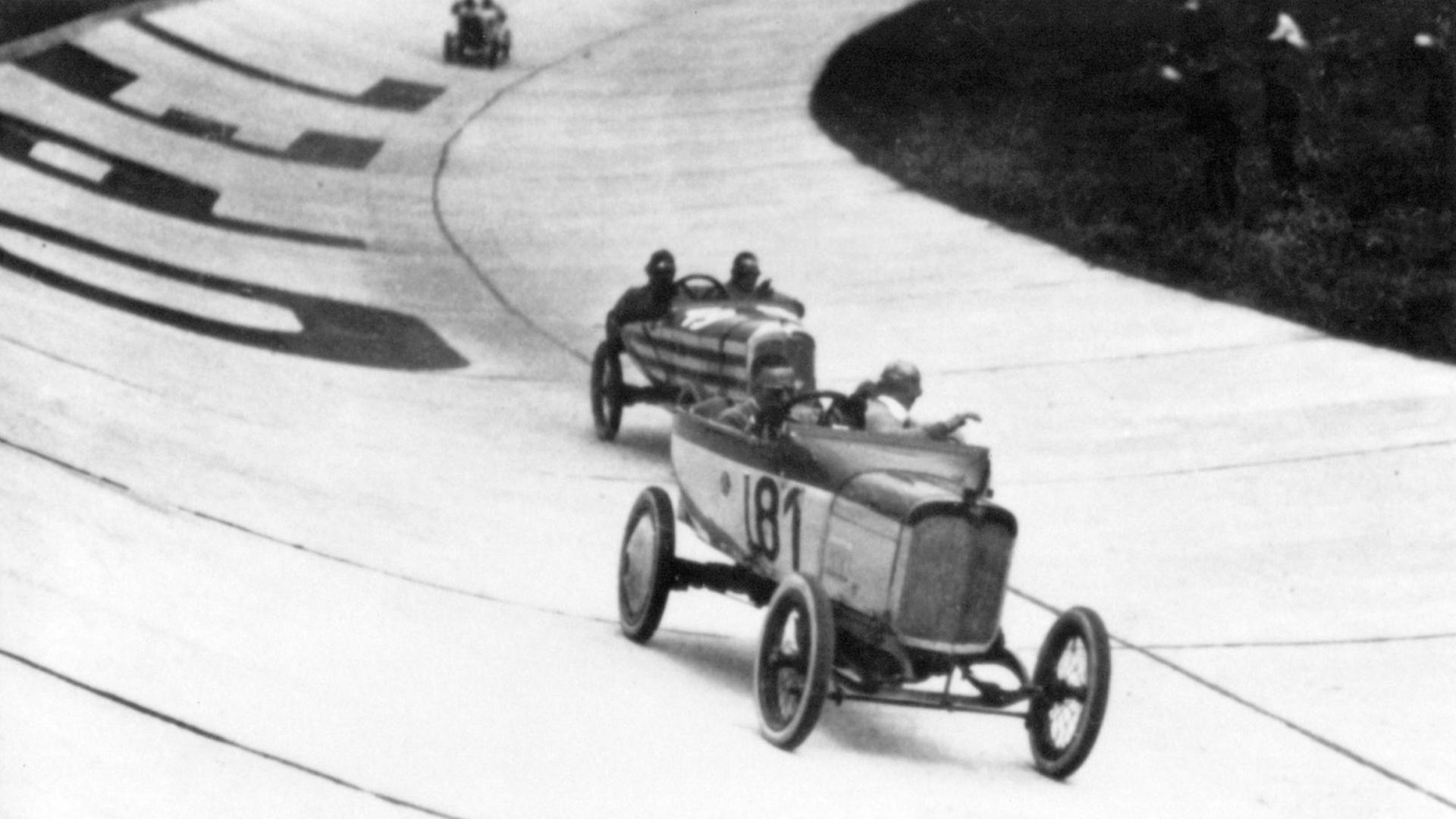 Autorennen auf der Opel-Rennbahn am 24. Oktober 1920