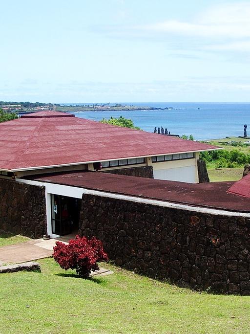 Ein Museum in Hanga Roa, der Hauptstadt der Osterinseln im Pazifik, erinnert an Pater Sebastin Englert (Foto von 2006).