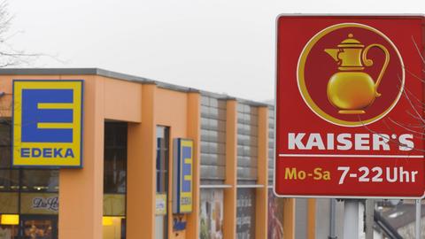 Kaiser's Tengelmann und EDEKA Logos in Bonn.