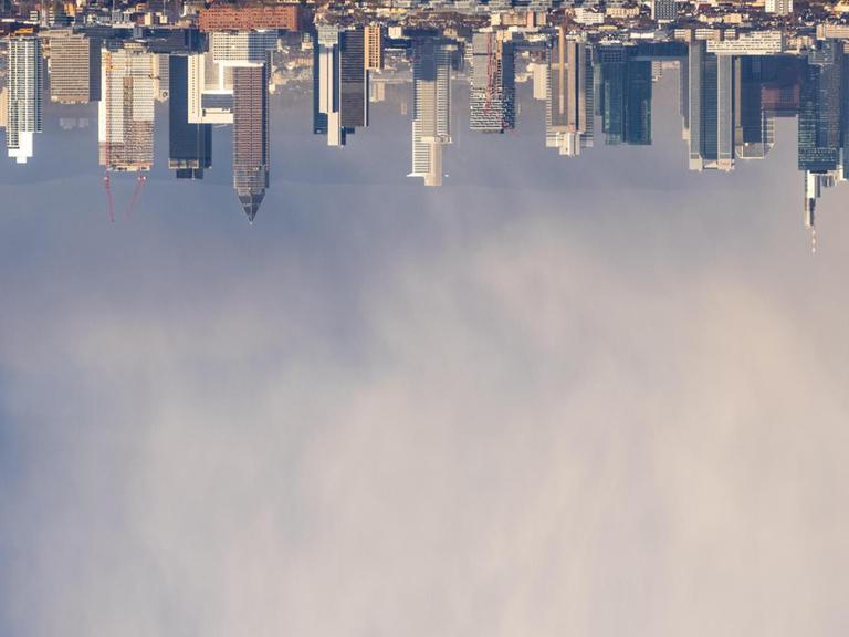Die Frankfurter Skyline upside down.