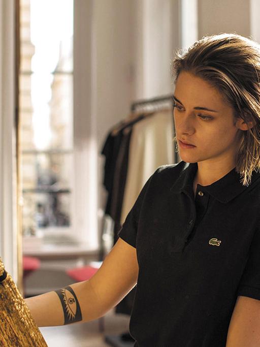 Eine einsame Proletarierin der Modeindustrie: Kristen Stewart als Maureen im Film "Personal Shopper" von Olivier Assayas