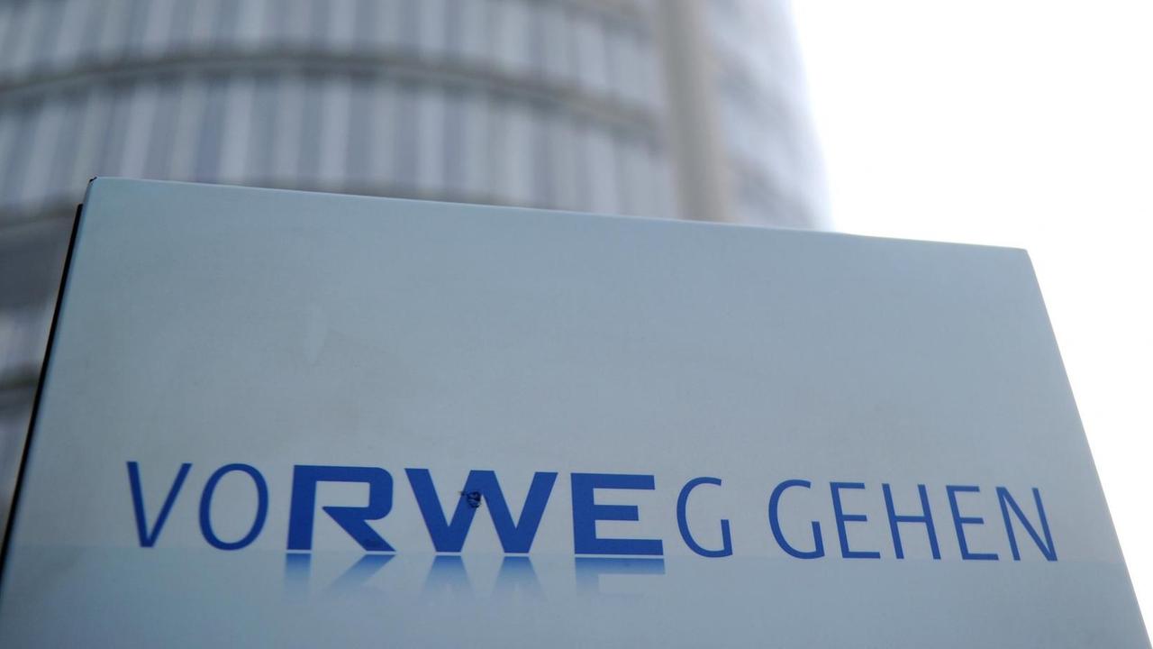 Das Logo des Energieunternehmens RWE.