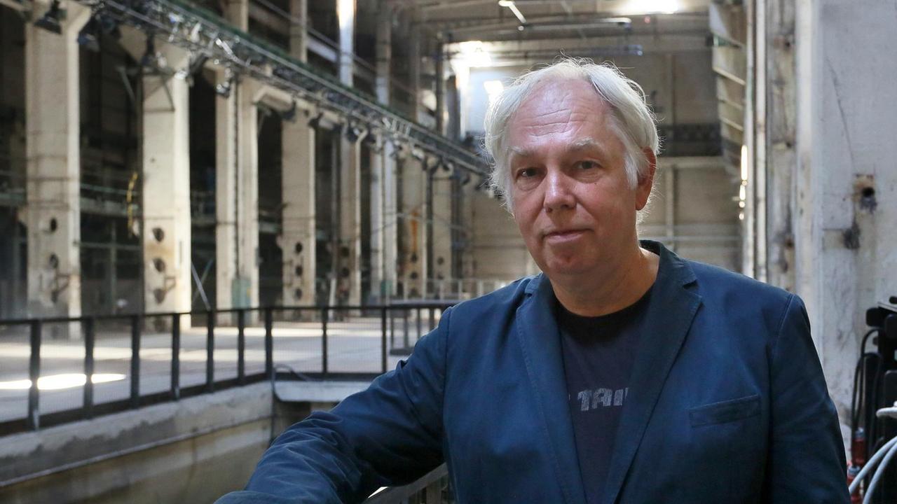 Dimitri Hegemann, Kulturmanager und Gründer des Berliner Techno-Clubs Tresor, steht am 04.07.2014 in Berlin im Kraftwerk, einem Veranstaltungsraum neben dem Tresor.