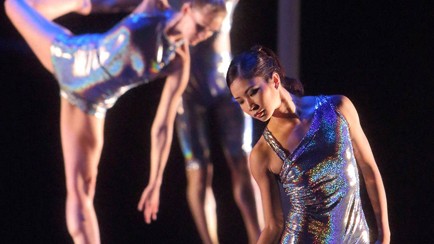 Tänzerinnen am Bayerischen Staatsballett bei der Aufführung von Werken von Merce Cunningham