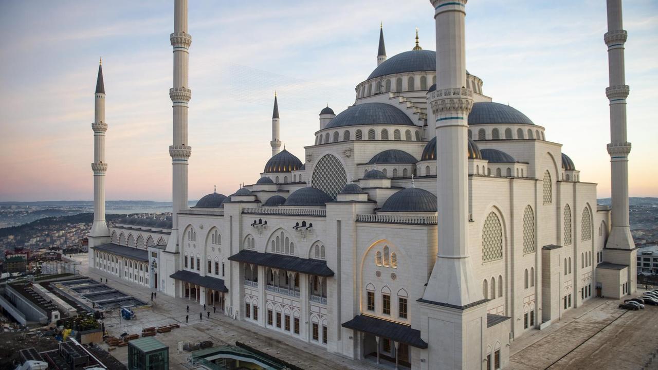 Die Camlica-Moschee in Istanbul