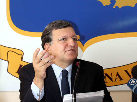 EU-Kommissionspräsident José Manuel Barroso bei einer Pressekonfernez anlässlich seines Besuchs auf Lampedusa
