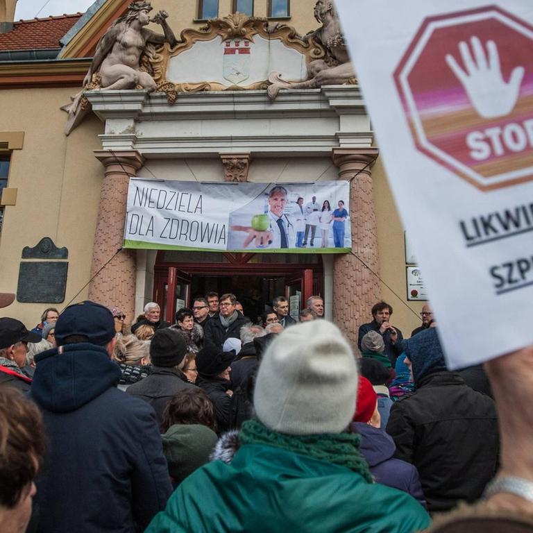 Protest w Sopocie przeciwko planowanemu zamknięciu miejscowego szpitala