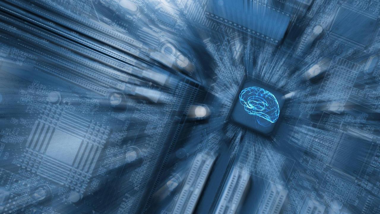 Illustration zum Thema Künstliche Intelligenz - ein Gehirn über einer Festplatte in Blau mit Verfremdungseffekten.