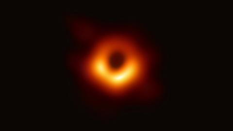 Der erste direkte visuelle Nachweis eines Schwarzen Lochs