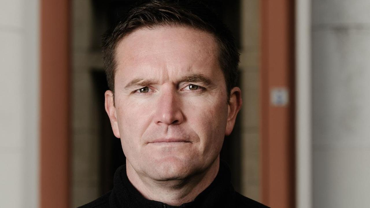 Porträt von Marcus Bischoff, Sänger der Metalcore-Band "Heaven Shall Burn".
