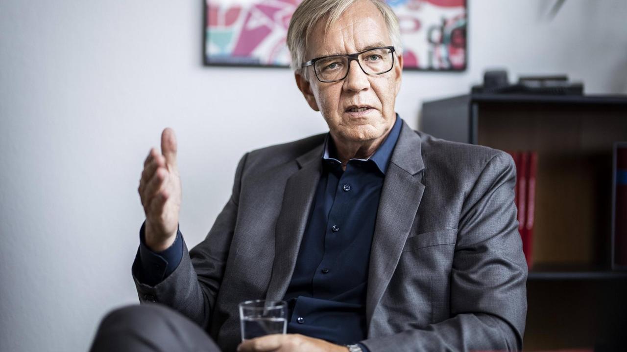 Dietmar Bartsch, Fraktionsvorsitzender Die Linke, aufgenommen im Rahmen eines Interviews in Berlin