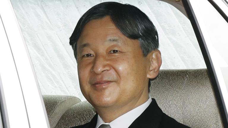 Der japanische Kronprinz und zukünftige Kaiser Naruhito auf dem Weg zur Abdankung seines Vaters Akihito.
