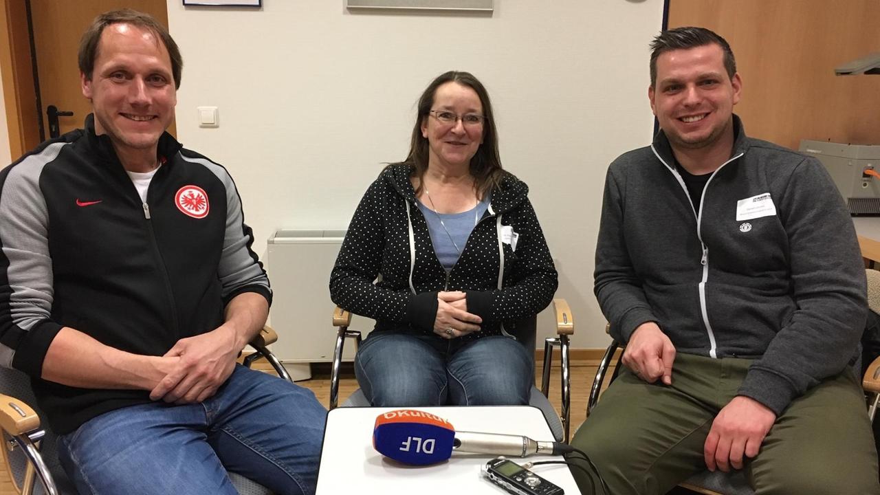 Matthias Thoma (li), Susanne Franke (Mitte) und Daniel Lörcher (r) leisten wichtige Arbeit für die Erinnerungskultur