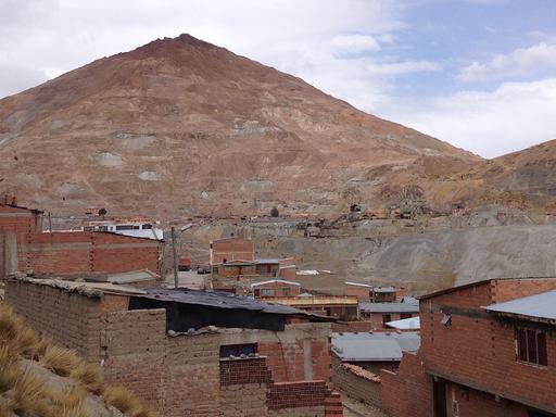 Der „Cerro Rico“, der sagenumwobene Silberberg in Potosí.
