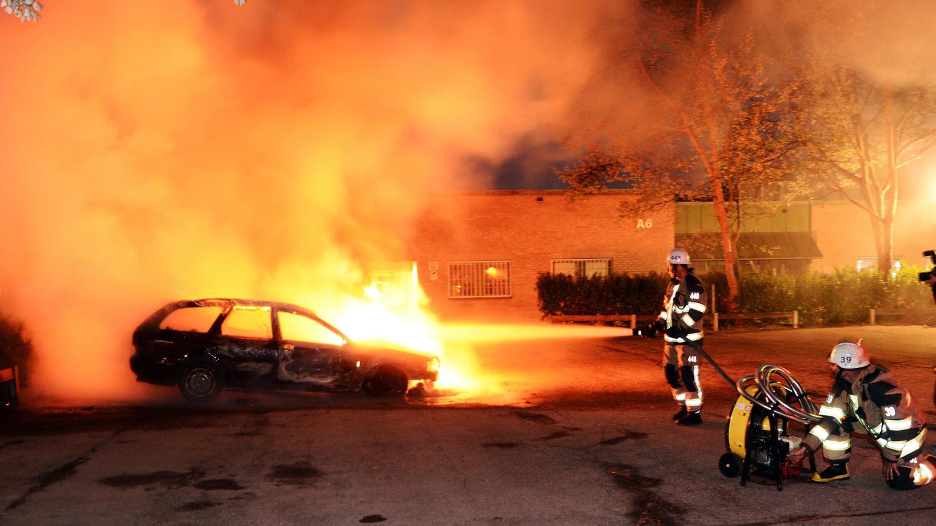 Brennende Autos in Stockholm-Husby