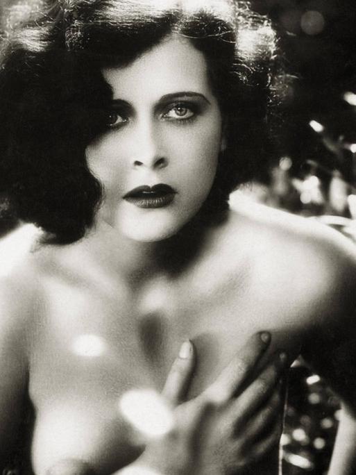 Der erste weibliche Orgasmus im Kino: Hedy Lamarr im Film "Ekstase" Der erste weibliche Orgasmus im Kino: Hedy Lamarr im Film "Ekstase"