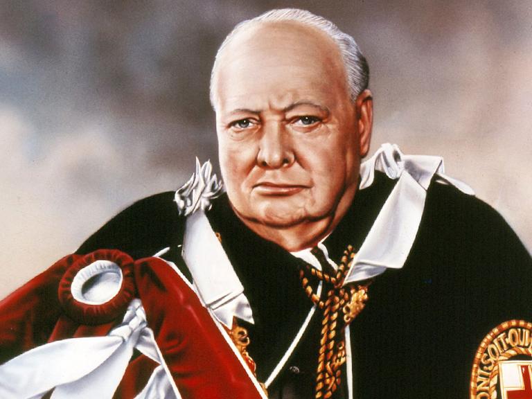 Ein Gemälde zeigt den britischen Staatsmann Sir Winston Churchill mit den Insignien des Hosenbandordens (undatiert).