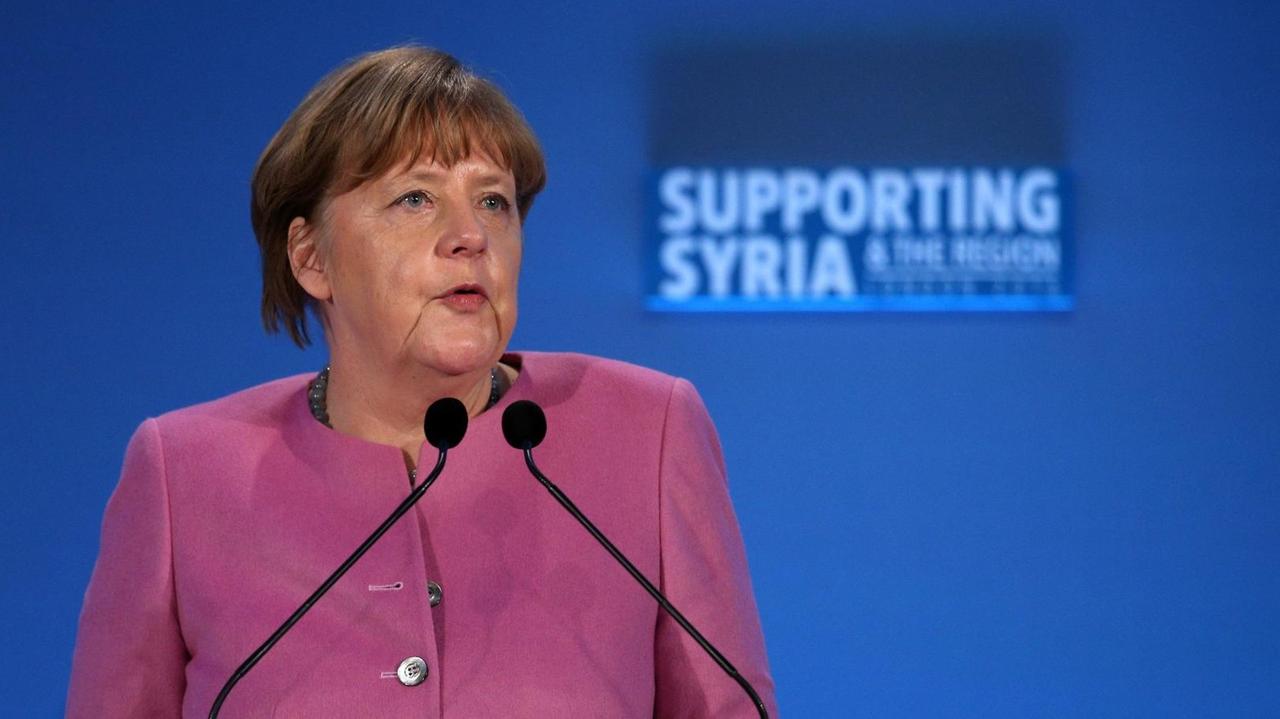Angela Merkel auf der Syrien-Geberkonferenz.