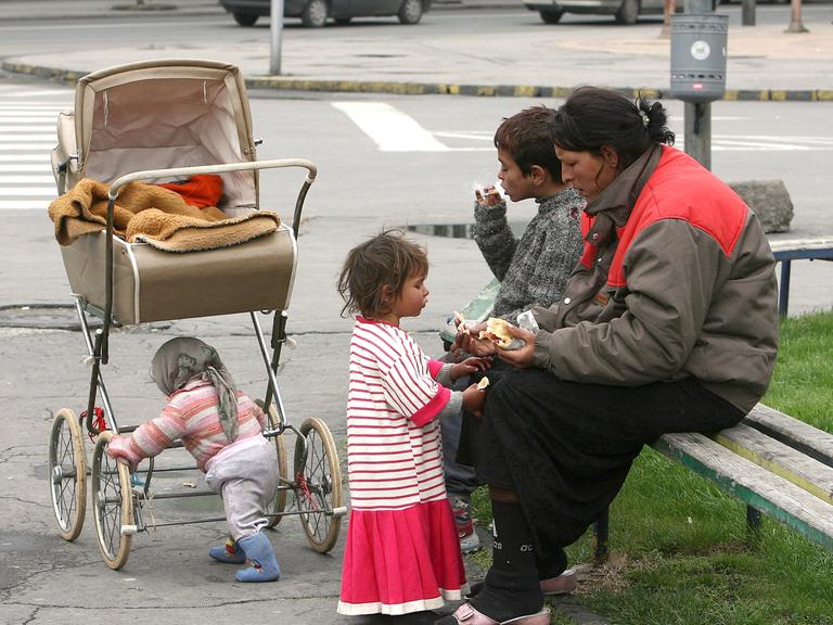 Roma-Familie im mazedonischen Skopje.