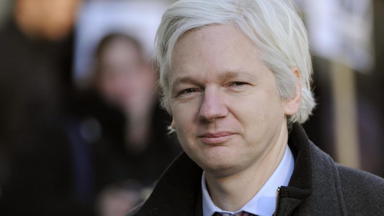 Der Wikileaks-Gründer Julian Assange, aufgenommen am 02.02.2012 in London. Der Wikileaks-Gründer Julian Assange, aufgenommen am 02.02.2012 in London.