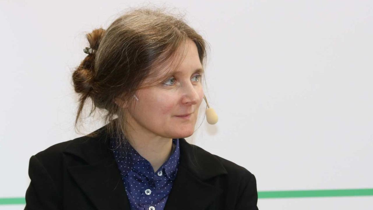 Die Schriftstellerin Marion Poschmann ist mit ihrem Roman "Die Kieferninseln", (Suhrkamp Verlag) zu Gast bei der Sendung Lesart auf der Frankfurter Buchmesse 2017