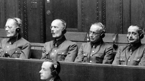 Nürnberger Prozess. Angeklagt: Feldmarschall Freiher Maimilian von Weichs, Lothar Rendulic, Infanteriegeneral Ernst Dehner, und Infanteriegeneral Ernst von Leyser (v.l.n.r.)