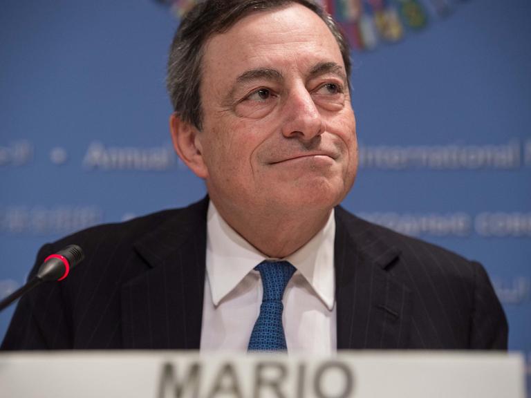 EZB-Präsident Mario Draghi auf einer Pressekonferenz beim Jahrestreffen von IWF und Weltbank in Washington.