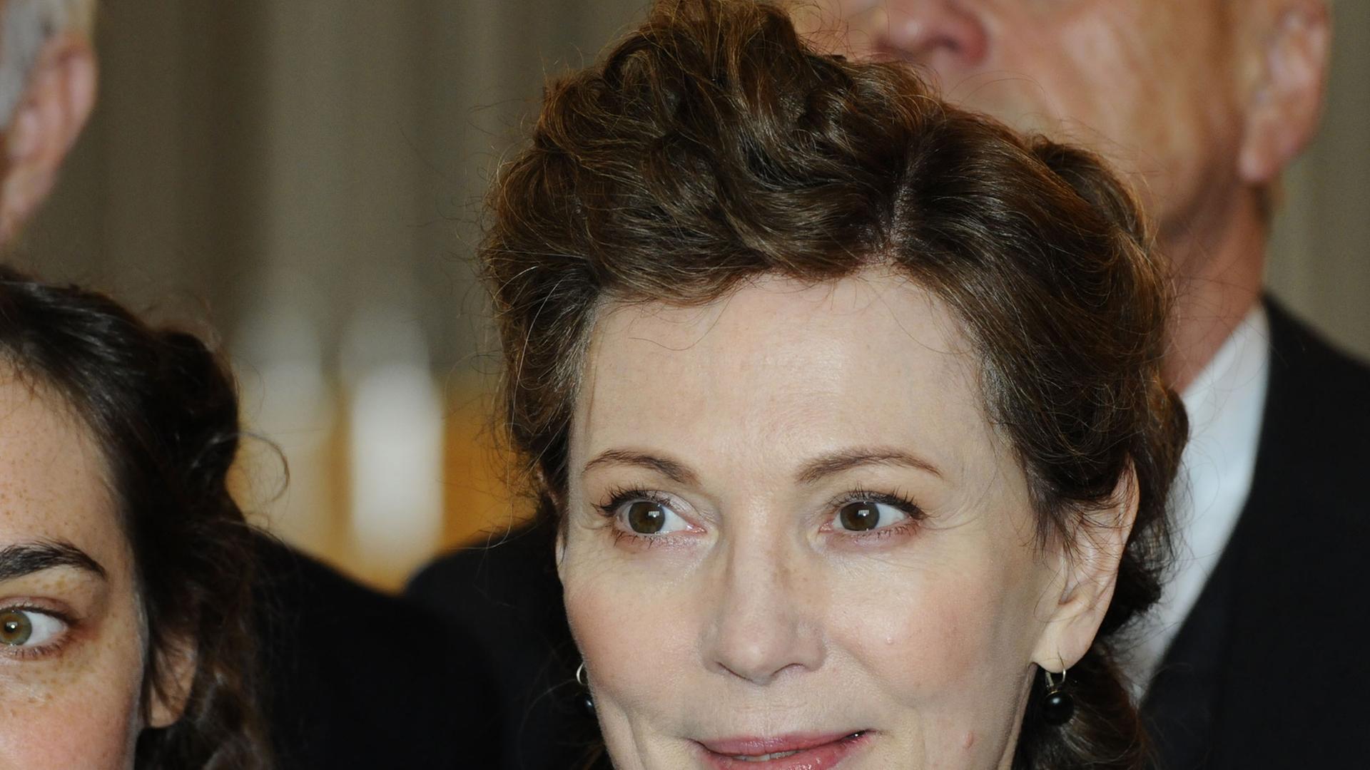 Die Schauspielerin Iris Berben als Abgeordnete und Juristin Elisabeth Selbert in dem historischen ARD TV-Drama "Sternstunde ihres Lebens".