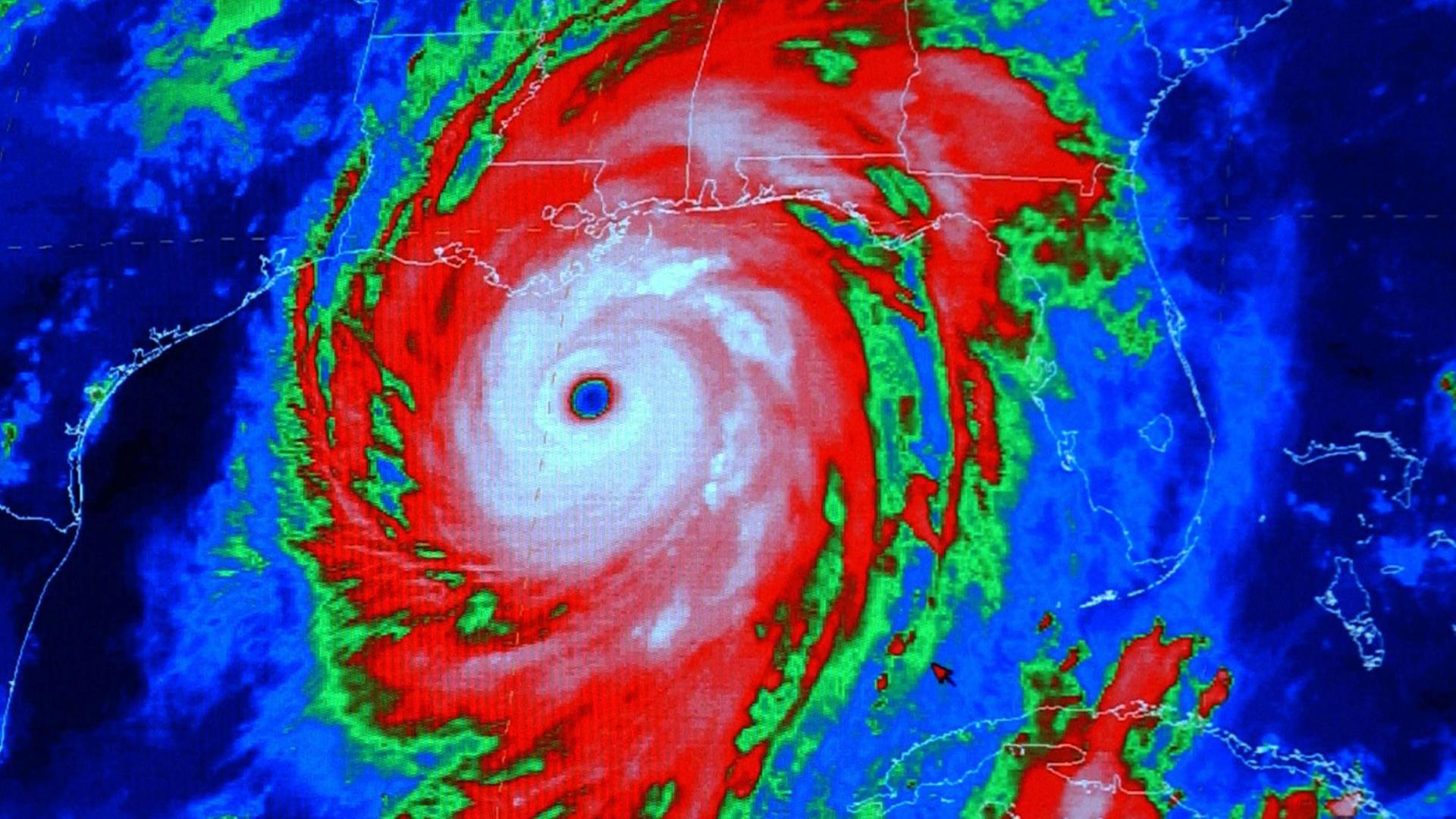 Satellitenbild von Hurrikan Katrina kurz bevor er die Küste von Florida erreicht. Am 29. August 2005