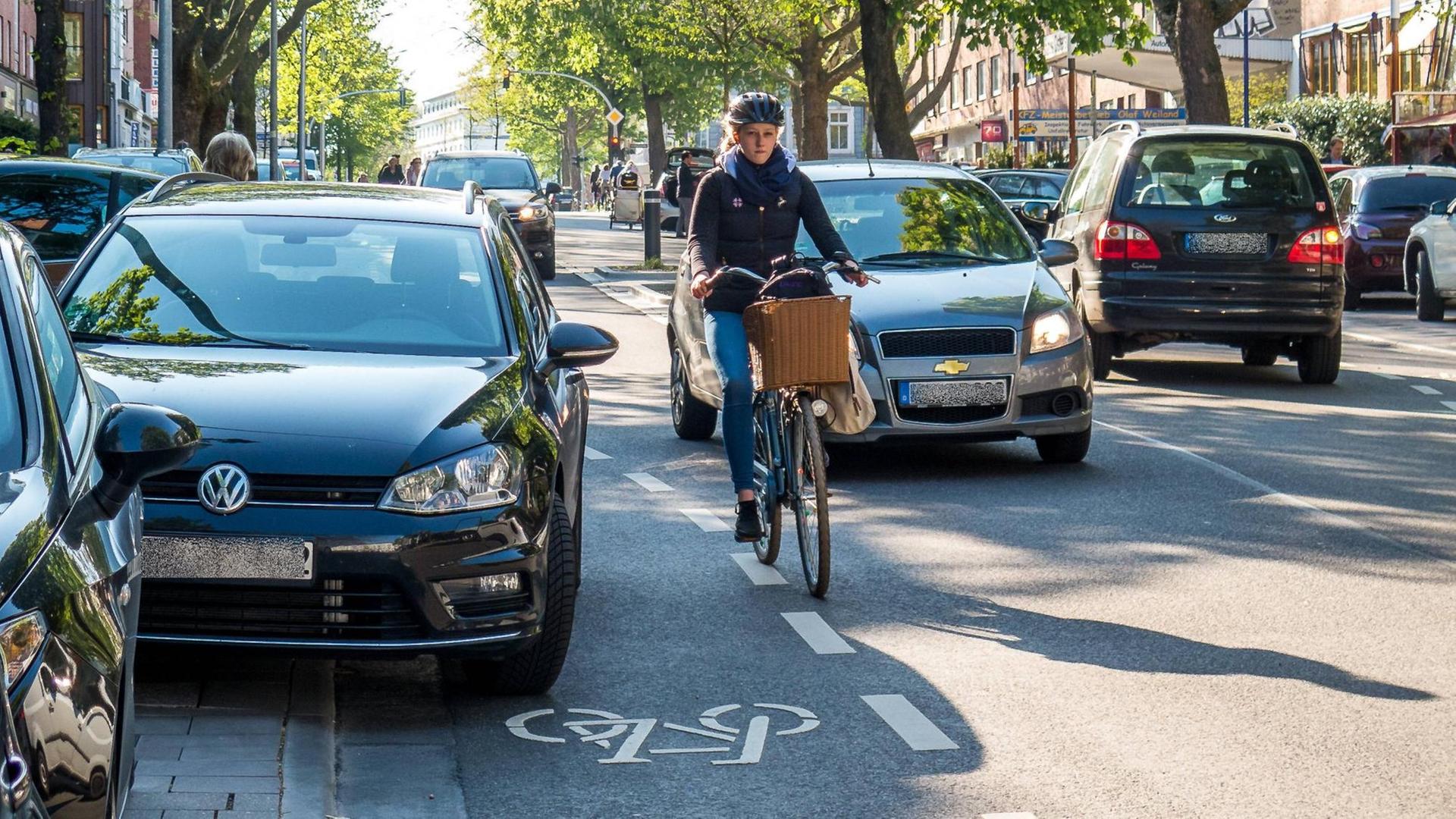Fahrradfahrer wehren sich - Per App gegen Falschparker